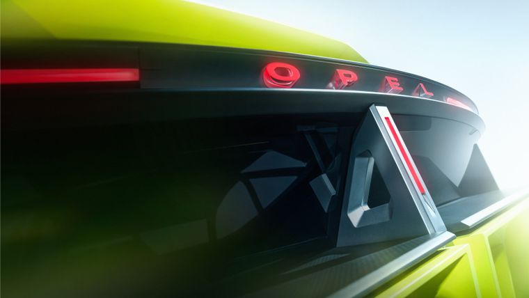 Opel anticipa un concept eléctrico de alto rendimiento