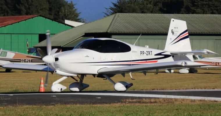 El aparato buscado es un monomotor Van’s RV-10, matrícula PP-ZRT de bandera brasileña.