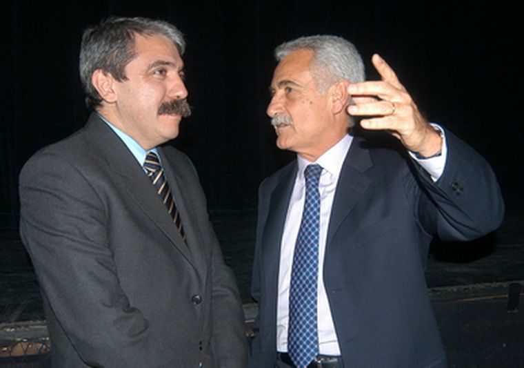 Albistur (derecha), junto a Aníbal Fernández. Foto: NA