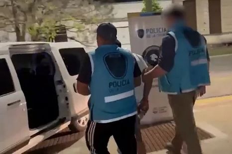 La Policía de la Ciudad detuvo a los responsables del crimen de una jubilada en Villa Lugano. La Policía de la Ciudad detuvo a los responsables del crimen de una jubilada en Villa Lugano.