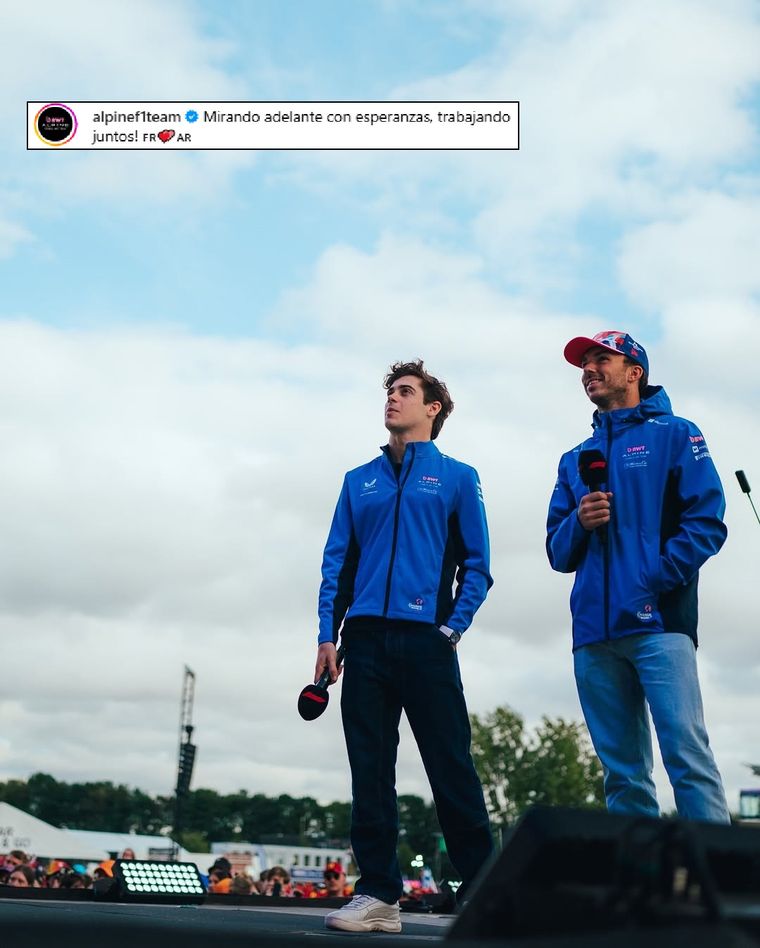 Franco Colapinto junto a Pierre Gasly y un mensaje de apoyo de Alpine Franco Colapinto junto a Pierre Gasly y un mensaje de apoyo de Alpine