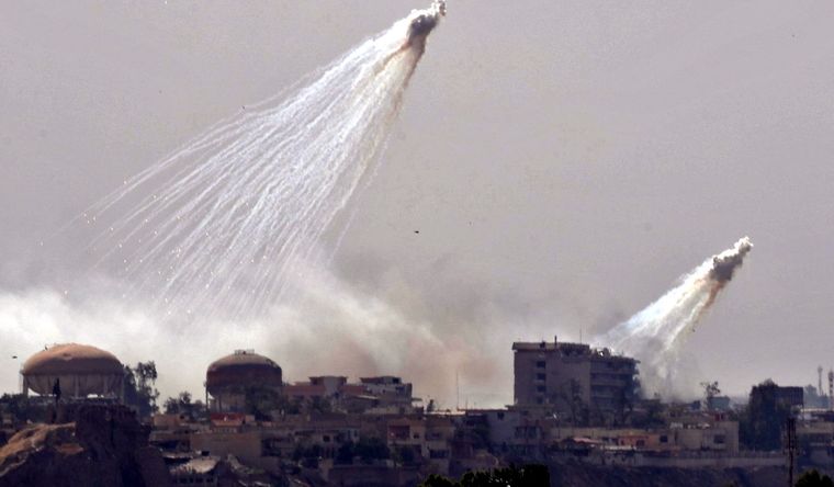 bomba de fósforo blanco Las bombas de fósforo blanco son usadas en Ucrania. Foto: Efe.