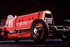 El bólido con motor de avión que superó los 230 km/h Foto: Stellantis