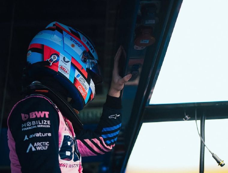 Franco Colapinto no pudo repetir su rendimiento de China y terminó 16° en Suzuka. Franco Colapinto no pudo repetir su rendimiento de China y terminó 16° en Suzuka.