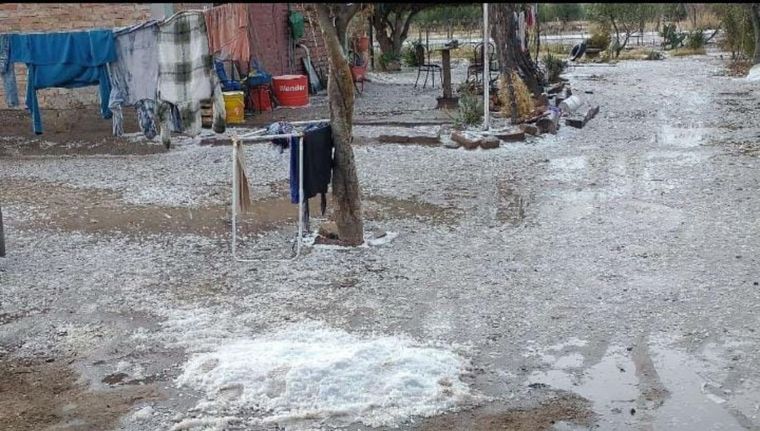 La tormenta de granizo afectó varios distritos de San Rafael. Foto: Gentileza