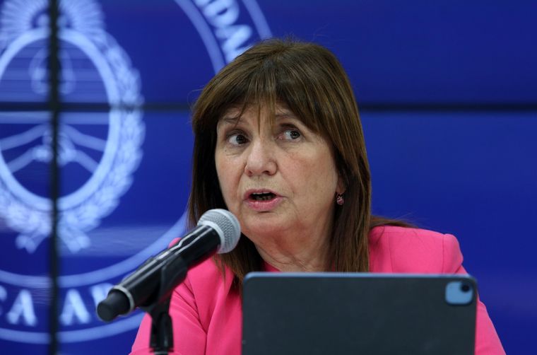 Patricia Bullrich reveló que en el Estado descontarán el día a quienes adhieran a la movilización convocada por la CGT para el 24 de enero Foto: NA