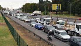 Aunque habrá muchas nubes en Mendoza, el pronóstico no prevé lluvia para este lunes. Aunque habrá muchas nubes en Mendoza, el pronóstico no prevé lluvia para este lunes.