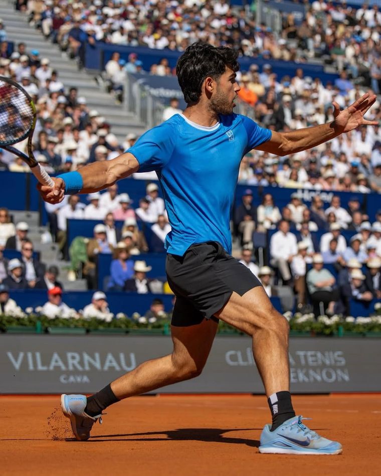 Carlos Alcaraz se baja del Barcelona Open por lesión en la muñeca. Carlos Alcaraz se baja del Barcelona Open por lesión en la muñeca.
