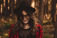 Tauro: lo importante es aprender a ser feliz ahora. No esperes a la vida ideal. Foto: Unsplash