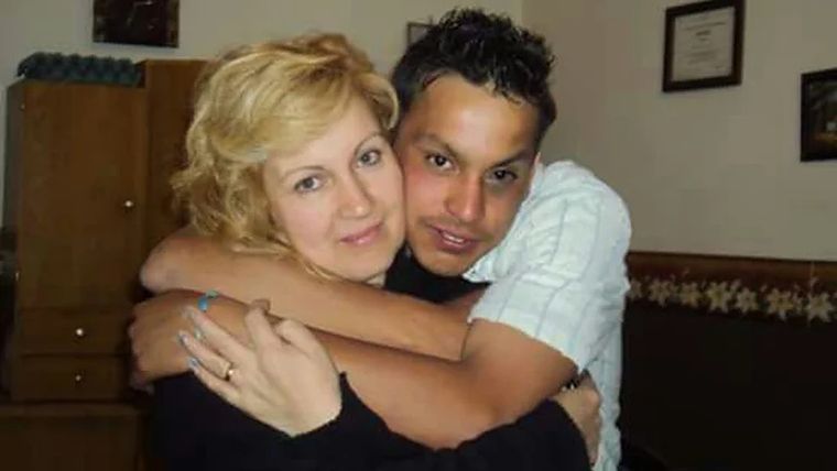 Saulo Rojas junto a su madre Miriam