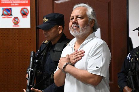 Al abogado constitucionalista Enrique Anaya, acusado por la Fiscalía de lavado de dinero, le decretaron detención preventiva.