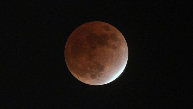 En América Latina, el eclipse tuvo lugar en la madrugada. Foto: GETTY IMAGES