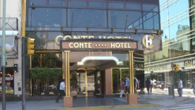 El hecho ocurrió alrededor de las 6.30 de esta mañana en el Hotel Conte, ubicado en la calle Carlos Pellegrini 101, a dos cuadras de las avenidas de Mayo y 9 de Julio. Foto: NA.