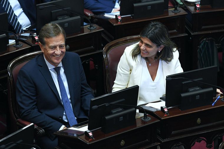 Rodolfo Suarez y Mariana Juri Foto: Xa @ucrsenado