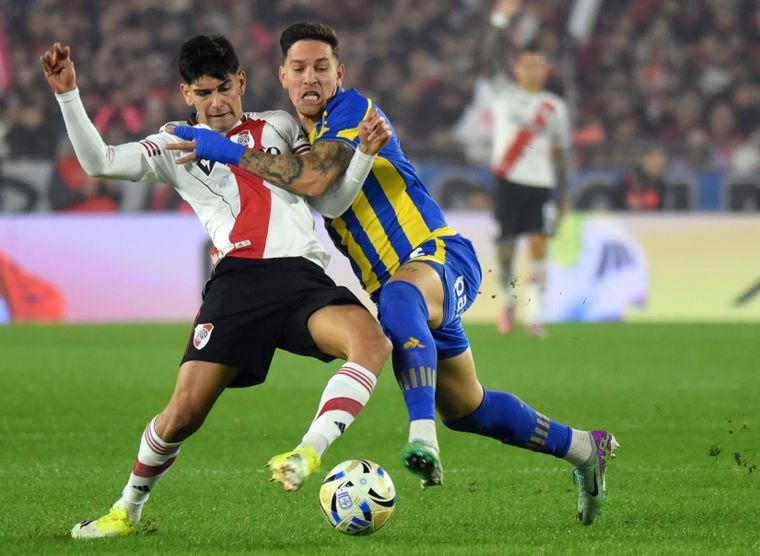 River y Rosario Central juegan la semifinal en el Monumental.