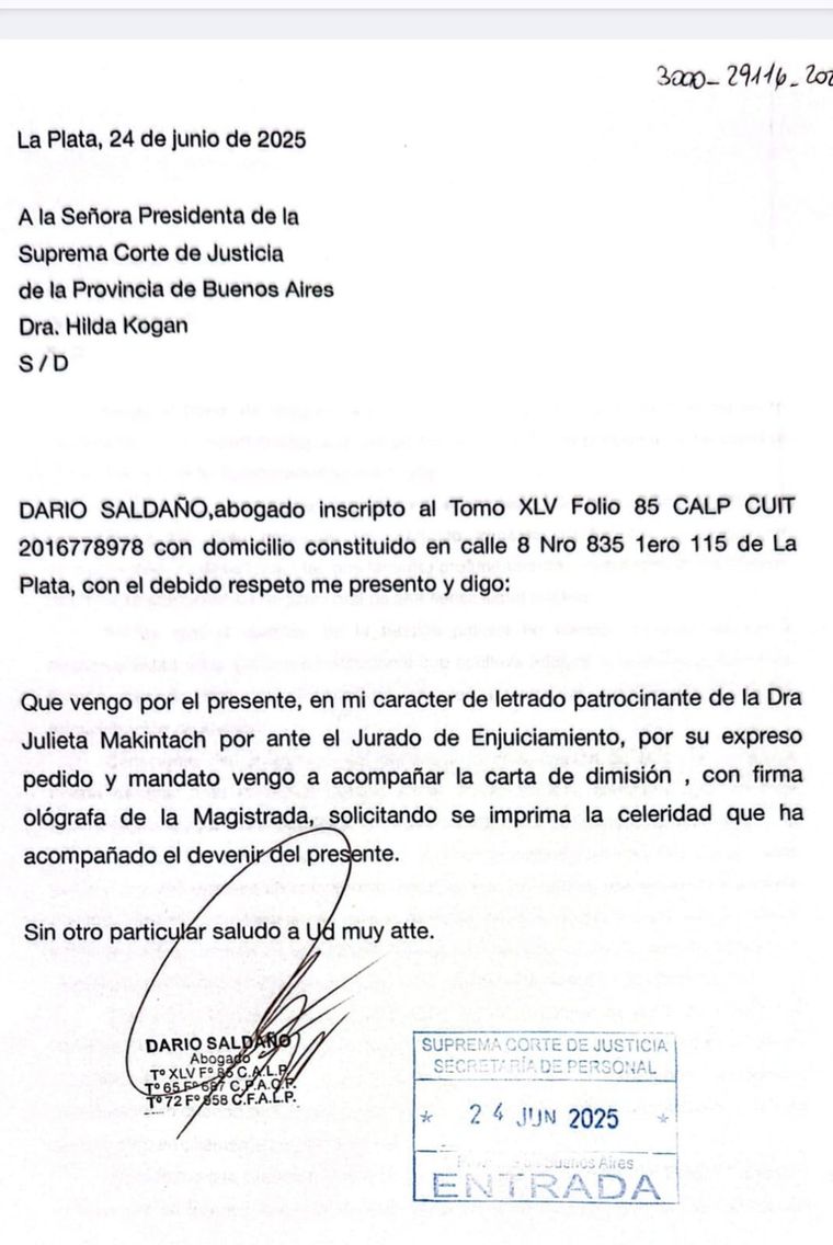 Parte 2 de la carta de la renuncia de Julieta Makintach. Parte 2 de la carta de la renuncia de Julieta Makintach.