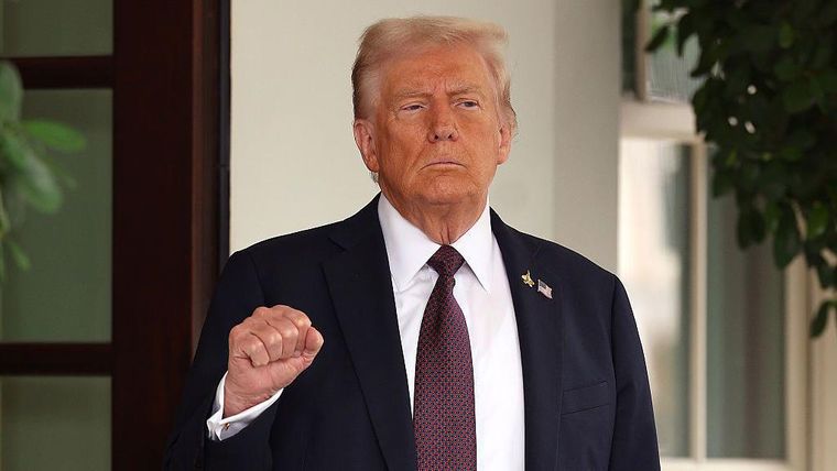 La FAA de EEUU emitió una advertencia dirigida a pilotos y compañías aéreas que operan o sobrevuelan el espacio controlado por Venezuela.