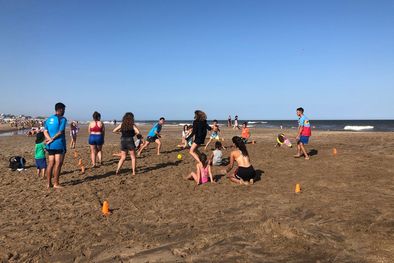 MDZol | El quemado es el juego preferido de los niños que vacacionan en Cariló Foto: Felicitas Oyhenart
