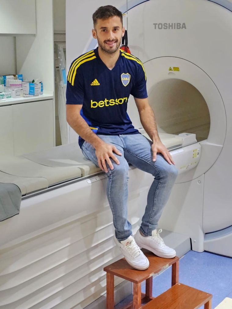 El defensor pasó con éxito la revisión médica. Foto: Tato Aguilera