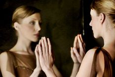 Cada ser humano está llamado a su autoconocimiento, a reunir las piezas que han dado forma a su ser único y original.