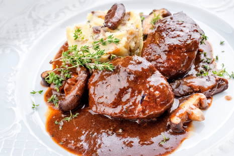 Esta receta era tradicionalmente considerada un plato humilde antes de llegar a la alta cocina.