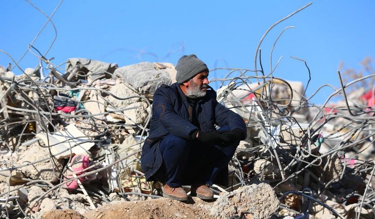 Estimaciones hablan de más de 100.000 muertos. Foto: EFE