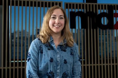 MDZol | La Dra. Amelia Zarauza en los estudios de MDZ. Foto: Agustín Tubio / MDZ