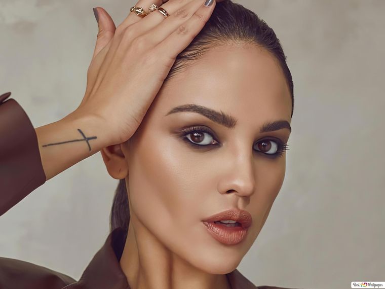 Eiza González y Sofía Reyes nos inspiran para llevar un traje en un color vibrante. Foto: Best HD Wallpaper