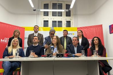 MDZol | María Eugenia Vidal apoyó al espacio de Provincias Unidas en Mendoza. En la foto, con dirigentes provinciales como Gabriel Pradines y Jorge Difonso.