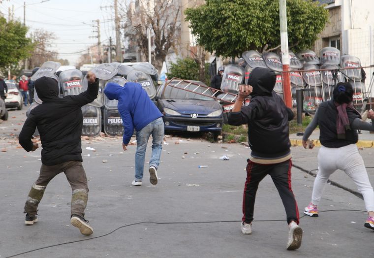 Las violentas protestas en las calles tras el crimen de Morena Foto: Noticias Argentinas