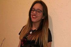 El cuerpo de la joven se encontraba en el baño, con claras heridas en el cuello