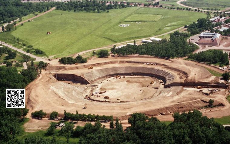 Así se veía el proceso de transición entre el viejo autódromo y el Estadio Malvinas Argentinas. Así se veía el proceso de transición entre el viejo autódromo y el Estadio Malvinas Argentinas.