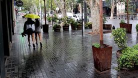 El lunes estará marcado por lluvias y descenso de la temperatura en Mendoza. El lunes estará marcado por lluvias y descenso de la temperatura en Mendoza.