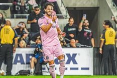 El atacante se ilusiona con posarse en lo más alto de la tabla de goleadores del club. Foto: Instagram @leonardocampana El atacante se ilusiona con posarse en lo más alto de la tabla de goleadores del club. Foto: Instagram @leonardocampana