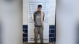 El sospechoso fue detenido a pocos metros de la guardería con los alimentos robados.