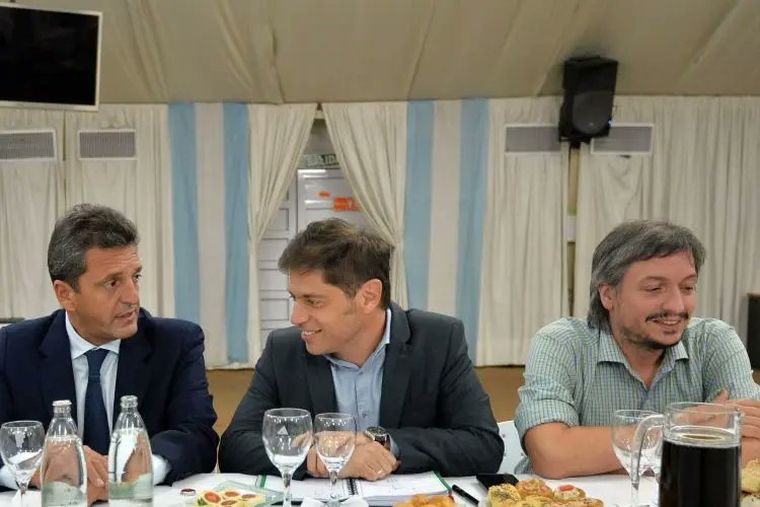 Axel Kicillof se reunirá con Juan Grabois y Sergio Massa, entre otros dirigentes, para esperar los resultados. Máximo Kirchner pegará faltazo. Axel Kicillof se reunirá con Juan Grabois y Sergio Massa, entre otros dirigentes, para esperar los resultados. Máximo Kirchner pegará faltazo.
