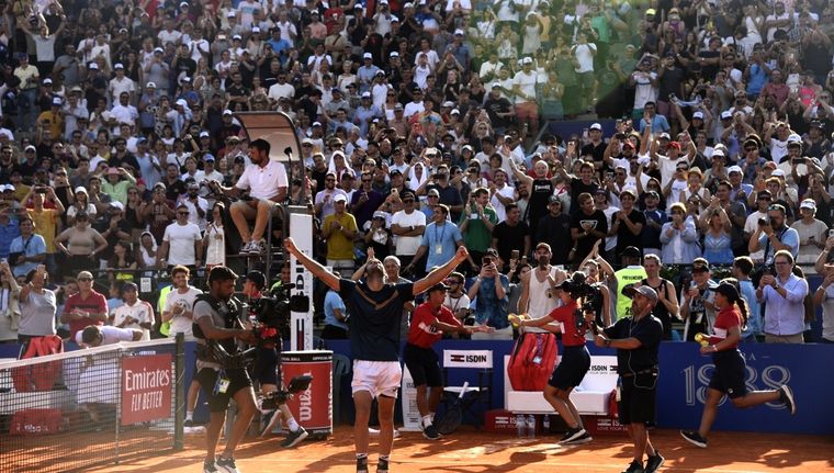 Facundo Díaz Acosta festeja el título en el Argentina Open 2024. Foto: Juan Mateo Aberastain Zubimendi / MDZ