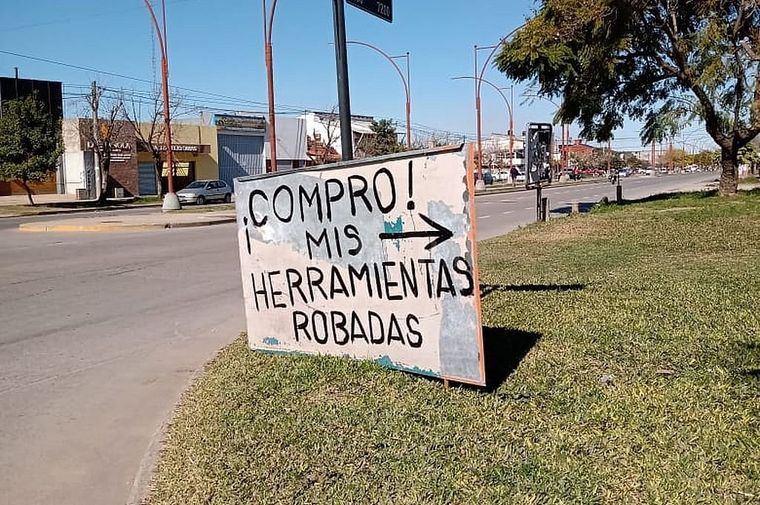 Desahuciado El mecánico sufrió un asalto y quiere pagar por lo que le robaron, porque así no puede trabajar. Foto: El Litoral.