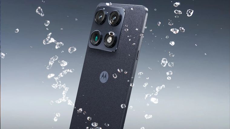El nuevo teléfono de Motorola propone un tamaño ergonómico sin renunciar a la potencia de la gama alta.