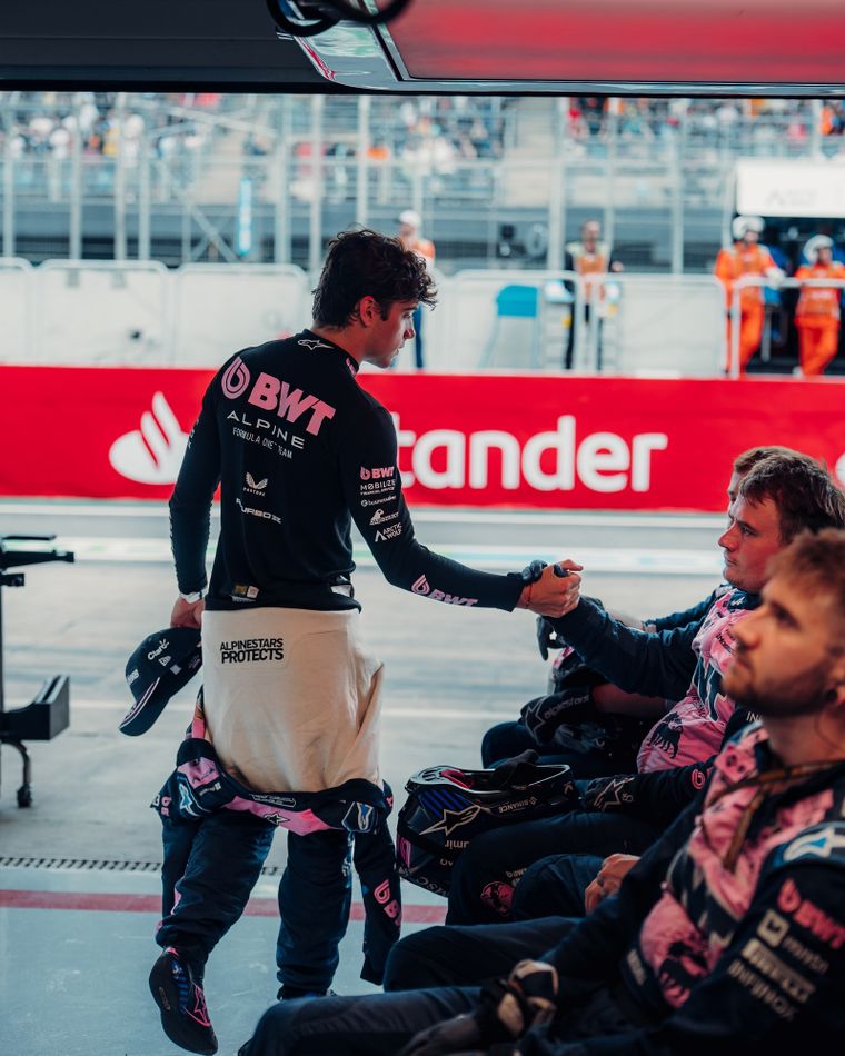 El auto de Colapinto sufrió daños importantes.