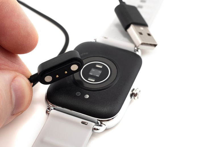 El movimiento del agua permite producir energía continua, ideal para wearables y aplicaciones que hoy dependen de baterías. El movimiento del agua permite producir energía continua, ideal para wearables y aplicaciones que hoy dependen de baterías.