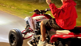 El adolescente conducía alcoholizado y quedó detenido mientras se reunen pruebas para reconstruir el momento del accidente. El adolescente conducía alcoholizado y quedó detenido mientras se reunen pruebas para reconstruir el momento del accidente.