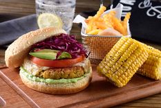 hamburguesas de salmon con pure de brocoli ¡en 30 minutos!