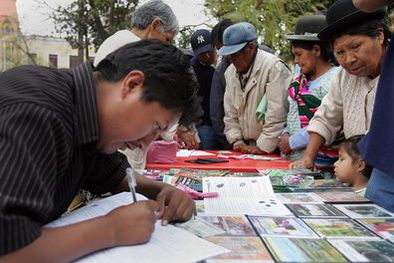 MDZol | En próximos comicios, los emigrantes podrán votar. Foto: EFE
