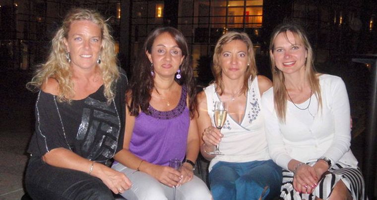 Gourmets de festejo: Alejandra Navarría -responsable del grupo- Sandra Muñoz, Mariana Ramos y Roxana Izetta. Foto: Gentileza