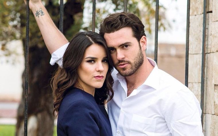 Mientras Pablo Lyle se encuentra en prisión, su esposa Ana Araujo se habría mostrado con otro hombre.