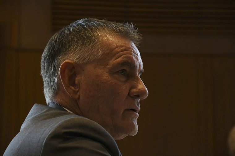 Carlos Castagneto apuntó con dureza al plan de emisión cero de Caputo. Foto: Telam