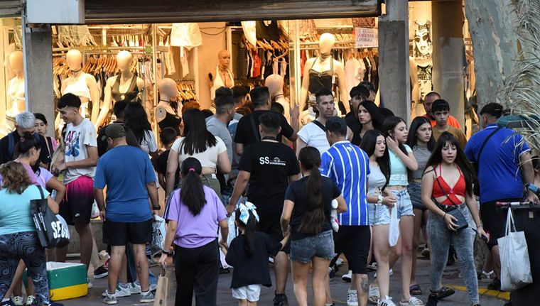 Las ventas minoristas en navidad subieron un 1% en comparación al mismo periodo de 2023 Foto: Marcos Garcia/MDZ