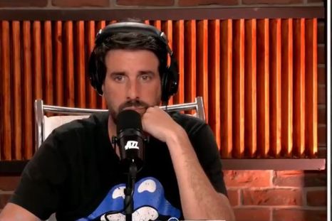 Indignado: Azzaro reaccionó en vivo a la burla directa de Independiente tras la victoria ante Racing. Indignado: Azzaro reaccionó en vivo a la burla directa de Independiente tras la victoria ante Racing.