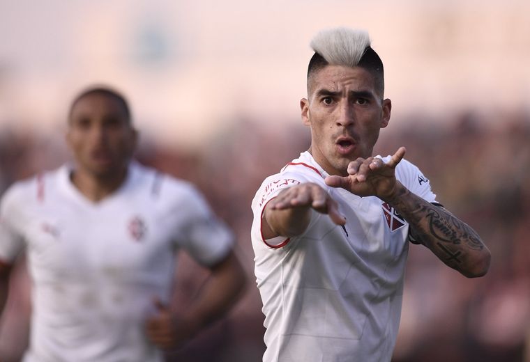 Leandro Fernández, la figura de Independiente ante Sarmiento. Foto: MN Agencia